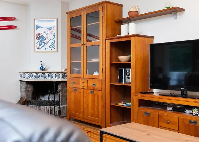 Apto Pirenarium L Cine L Parking L Wifi L Trastero Lägenhet *